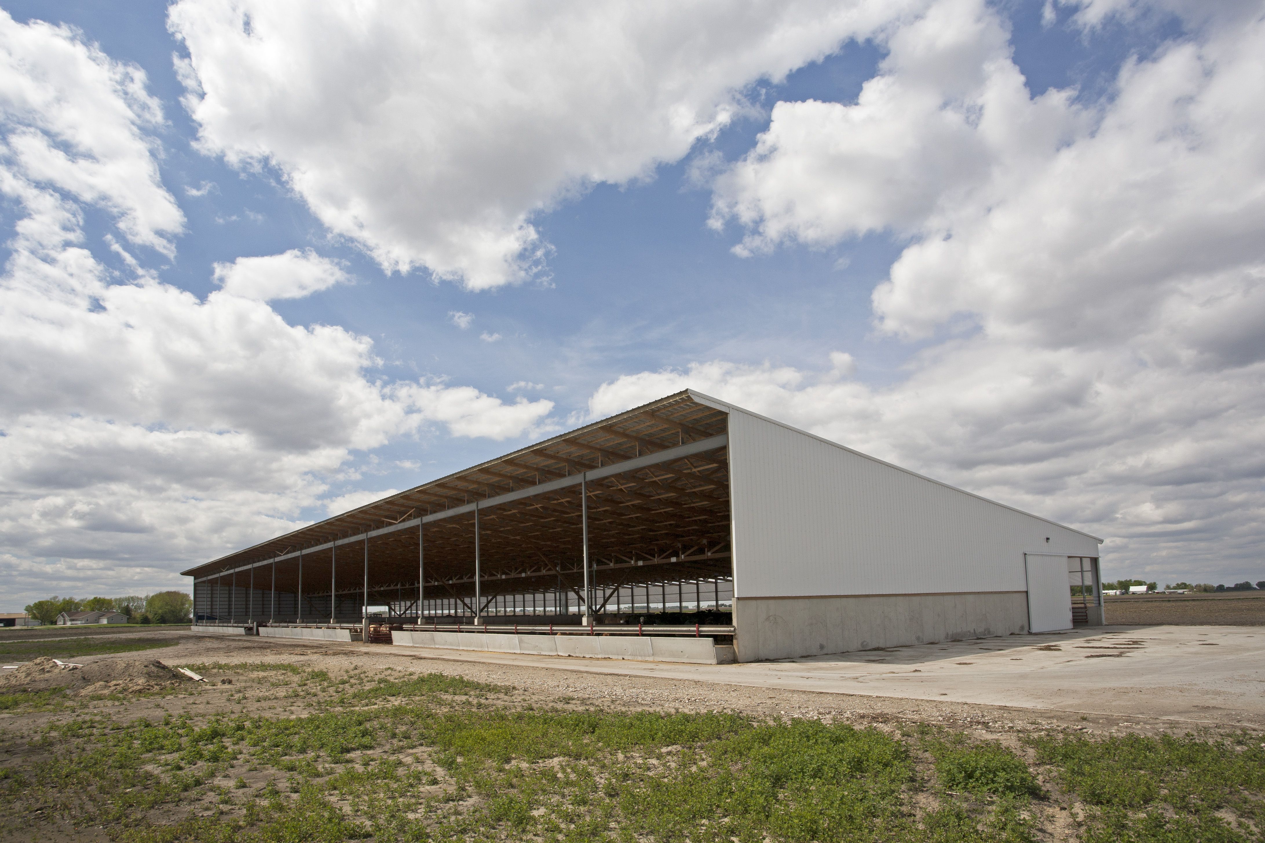 Brian Aden_Bed Pack Facility_Summit Livestock Facilities_E